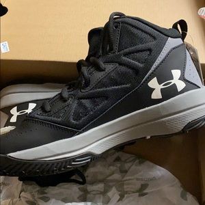 Under Armour Boy’s shoes